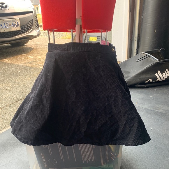 Black corduroy High wasted skirt - Picture 1 of 4